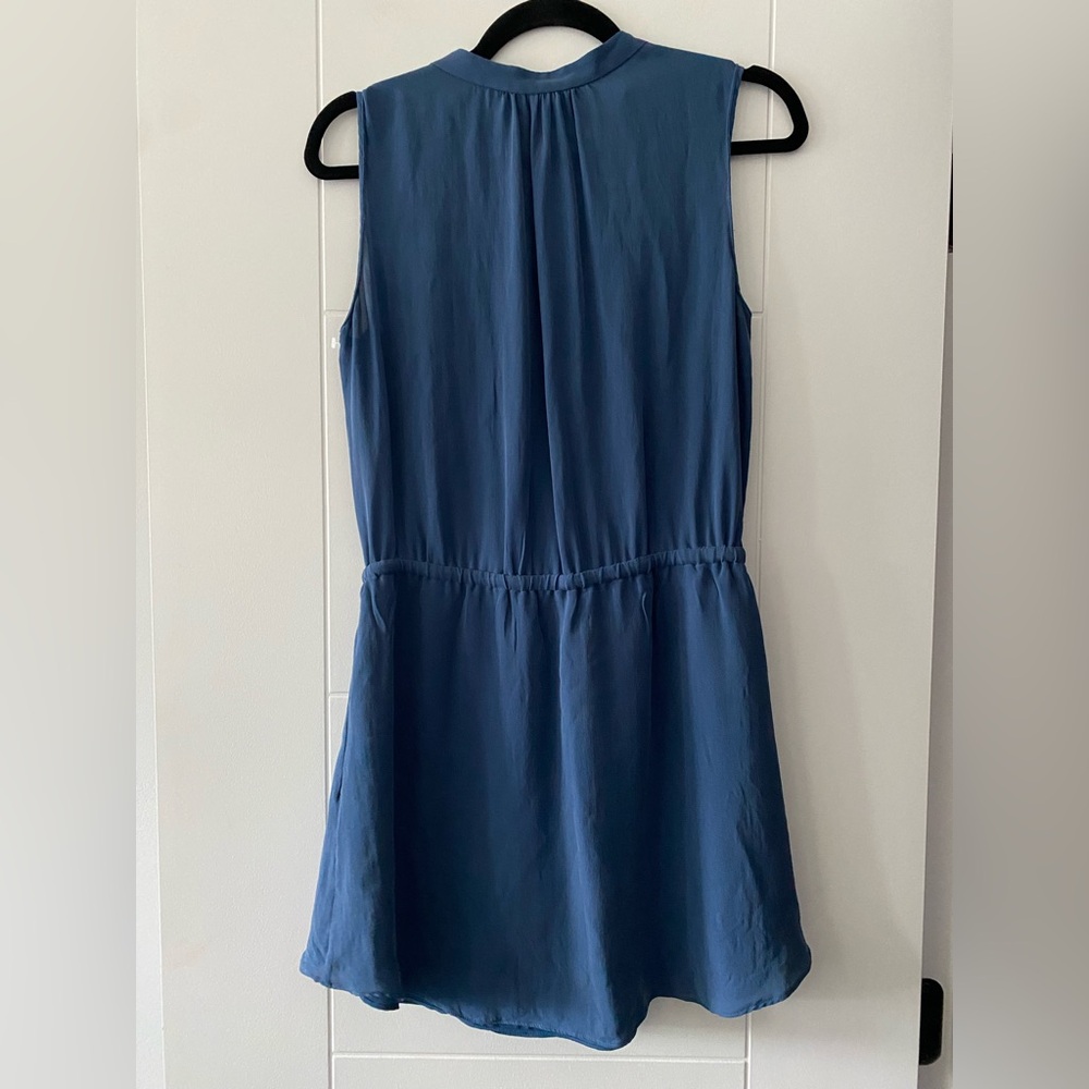 Aritzia Babaton- Benedict 100% Silk Sleeveless Dress
Navy Blue - Picture 5 of 8